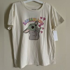 Baby Yoda Girl's S 6-6x "Radiate Love" Hearts S/S Graphic Tee Valentine’s Day